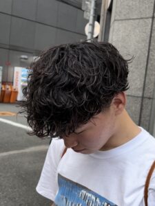 シャドウパーマ　大阪シャドウパーマ　シャドウパーマ大阪　マッシュウルフ　大阪メンズパーマ　メンズパーマ　ルーズパーマ　大阪ルーズパーマ　ルーズパーマとは　メンズルーズパーマ