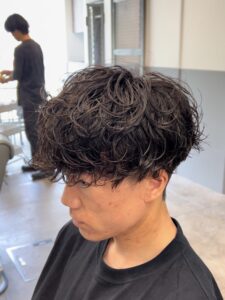 シャドウパーマ　大阪シャドウパーマ　シャドウパーマ大阪　マッシュウルフ　大阪メンズパーマ　メンズパーマ　　ルーズパーマ　メンズルーズパーマ　大阪ルーズパーマ　ルーズパーマ大阪　韓国パーマ　韓国ヘア